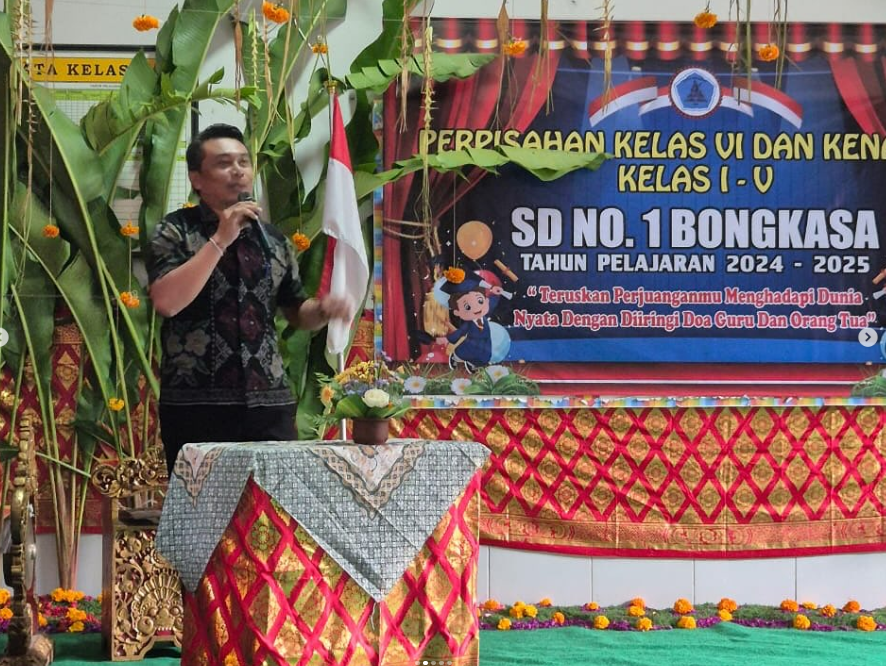 Pemdes Hadiri Kegiatan Perpisahan Kelas VI dan Kenaikan Kelas I-V SD No. 1 Bongkasa